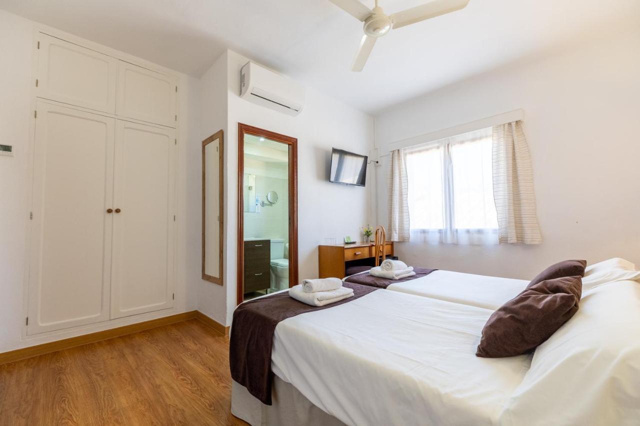 Hostal Doris - Adults Only Colonia de Sant Jordi Ngoại thất bức ảnh
