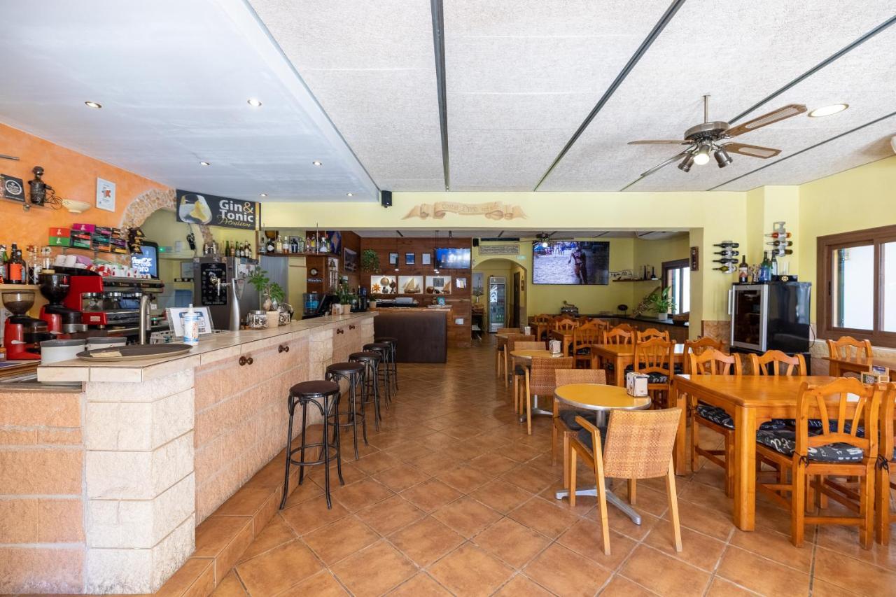 Hostal Doris - Adults Only Colonia de Sant Jordi Ngoại thất bức ảnh