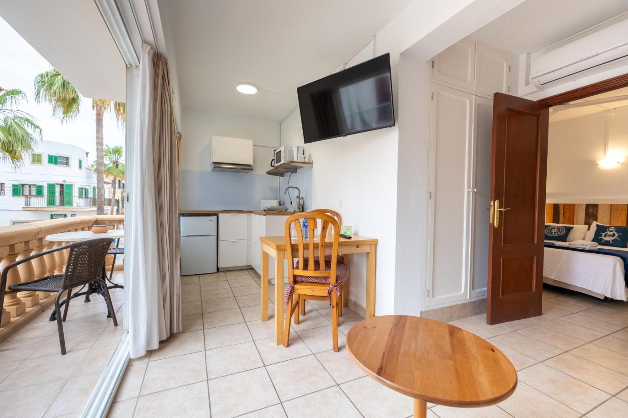 Hostal Doris - Adults Only Colonia de Sant Jordi Phòng bức ảnh